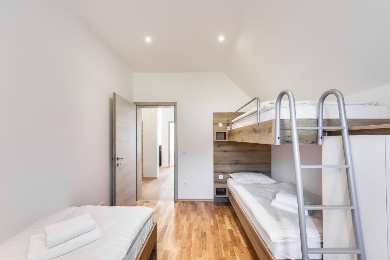 Chic Apartments With Finnish Sauna And Jacuzzi ครานสกา โกรา ภายนอก รูปภาพ