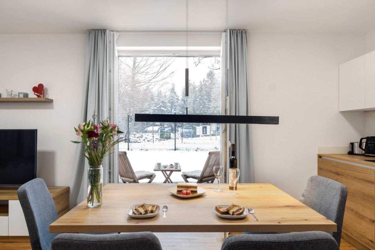 Chic Apartments With Finnish Sauna And Jacuzzi ครานสกา โกรา ภายนอก รูปภาพ