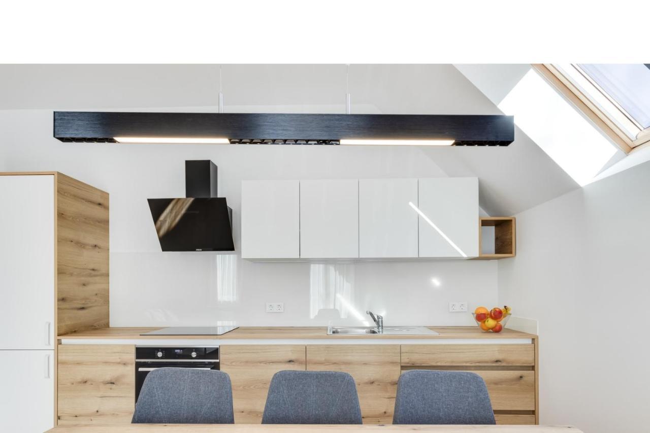 Chic Apartments With Finnish Sauna And Jacuzzi ครานสกา โกรา ภายนอก รูปภาพ