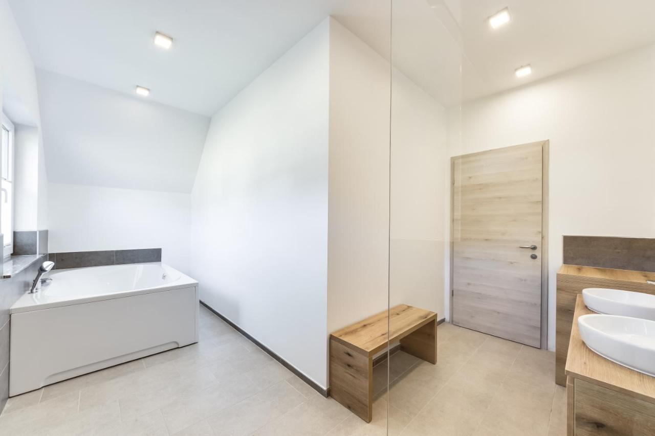 Chic Apartments With Finnish Sauna And Jacuzzi ครานสกา โกรา ภายนอก รูปภาพ
