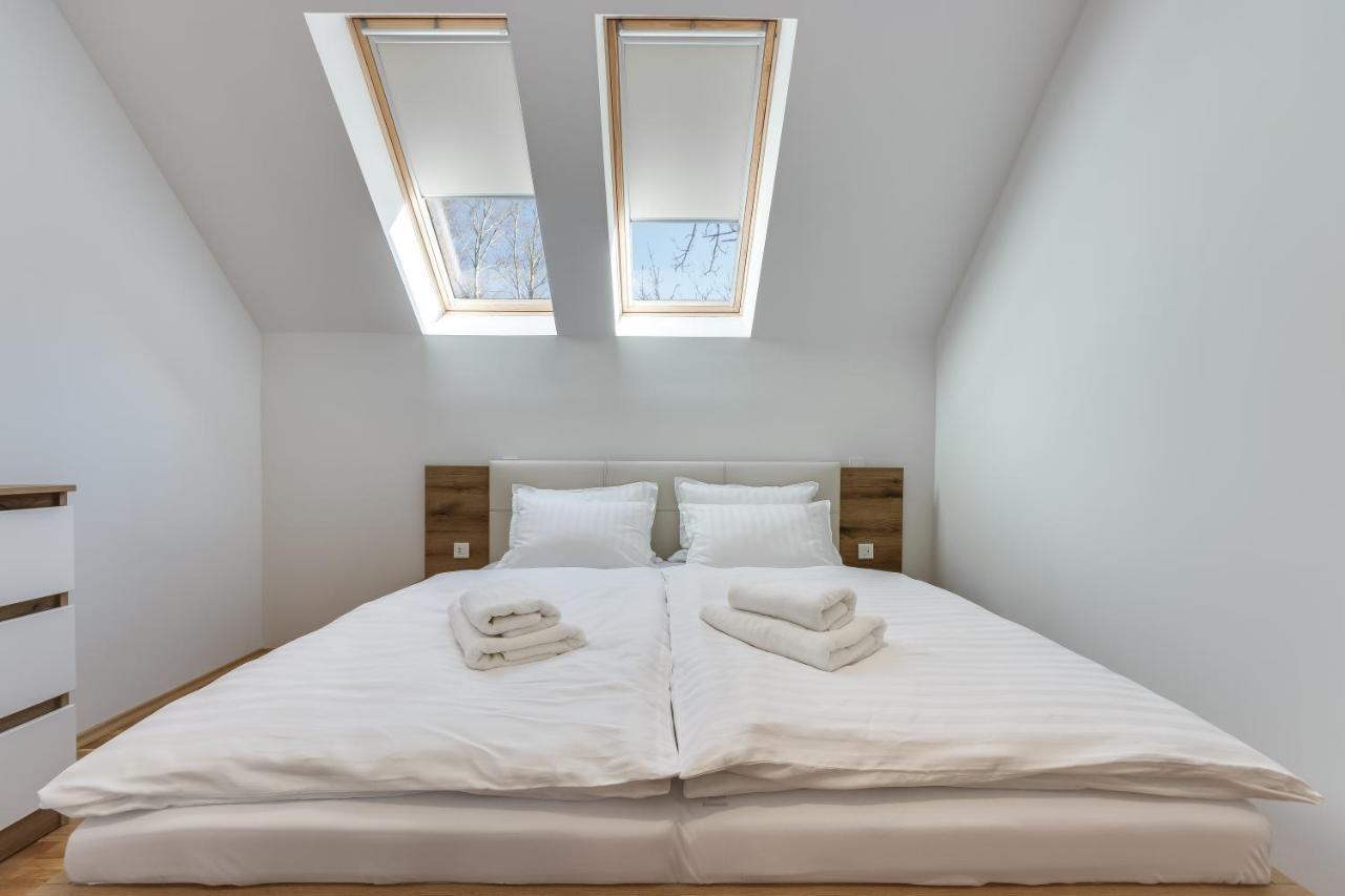 Chic Apartments With Finnish Sauna And Jacuzzi ครานสกา โกรา ภายนอก รูปภาพ