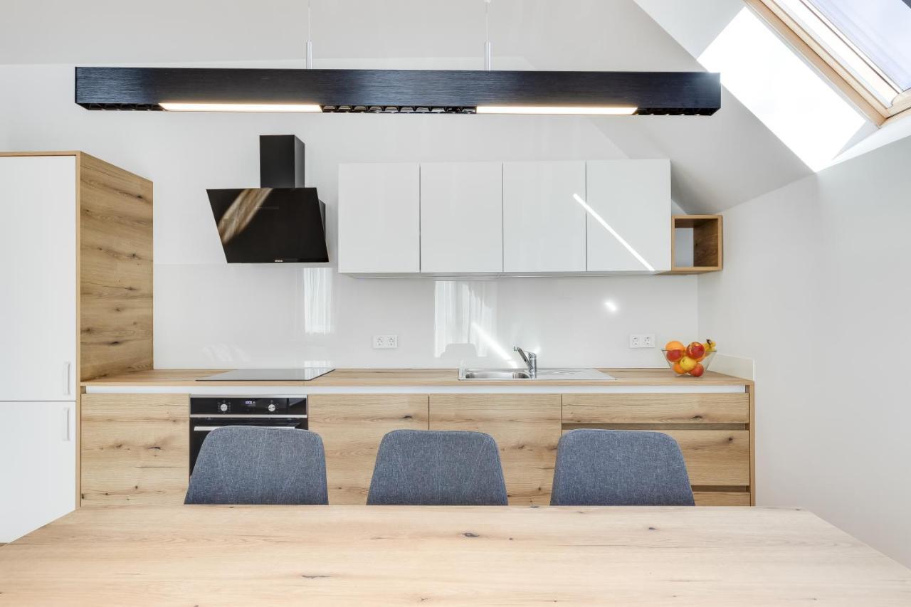 Chic Apartments With Finnish Sauna And Jacuzzi ครานสกา โกรา ภายนอก รูปภาพ