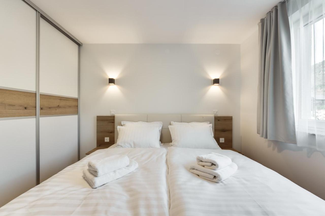 Chic Apartments With Finnish Sauna And Jacuzzi ครานสกา โกรา ภายนอก รูปภาพ